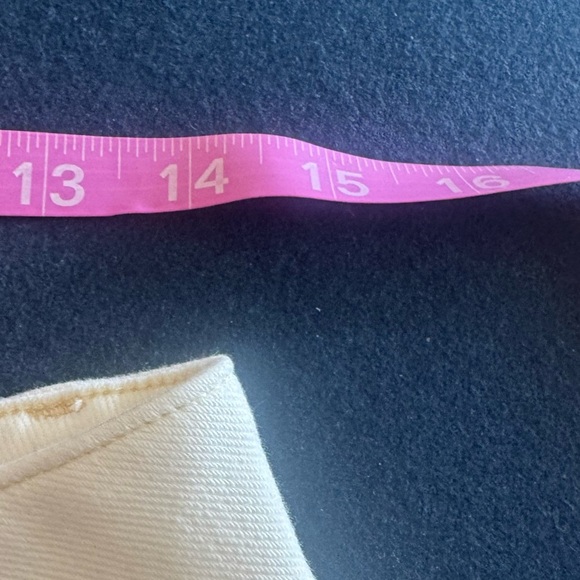 HALARA Flex Denim in winter white! FLEX DENIM is so comfy cute and FLATTERING 🔥 - Picture 7 of 15